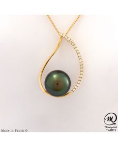 18K Gold Diamond Tahitian Pearl Pendant