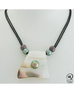 Unisex Nacre Pendant with Tahitian Pearls by MANAPEARL